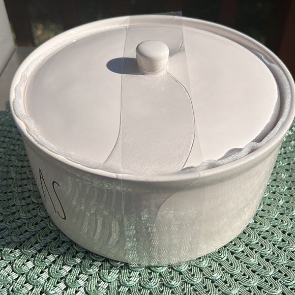 Rae Dunn TORTILLAS Warmer Ceramic- dishwasher and Microwave safe 8” diameter - Picture 5 of 6